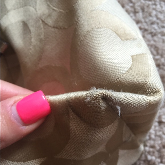 Coach Bag (authentic) *rare* GOLD color - Picture 5 of 13